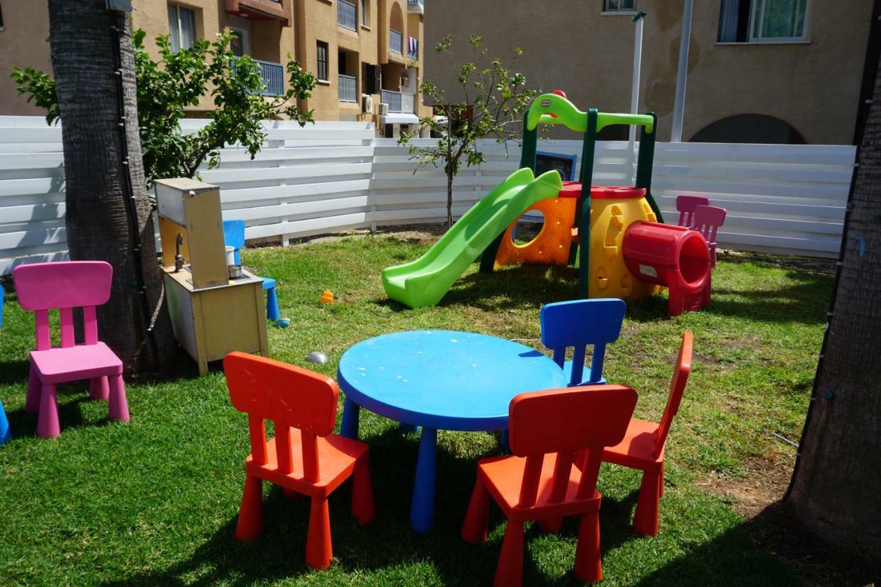 Alex'S Vacation Suite - 100M From The Beach - 6 Guests Paphos Exterior photo